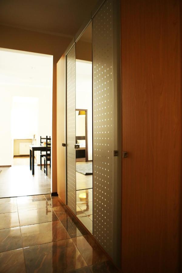 City Center Apartment In Middle Of 布拉迪斯拉发 外观 照片