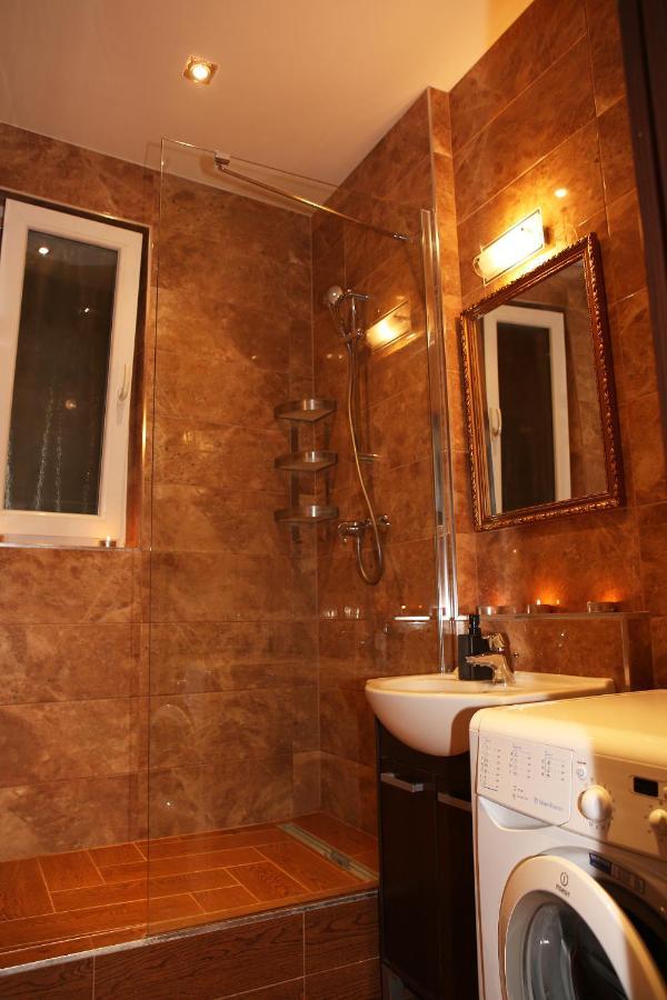 City Center Apartment In Middle Of 布拉迪斯拉发 外观 照片